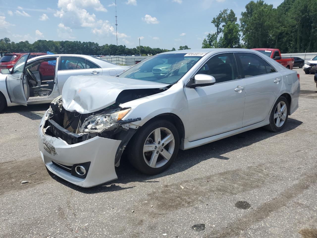 2014 TOYOTA CAMRY