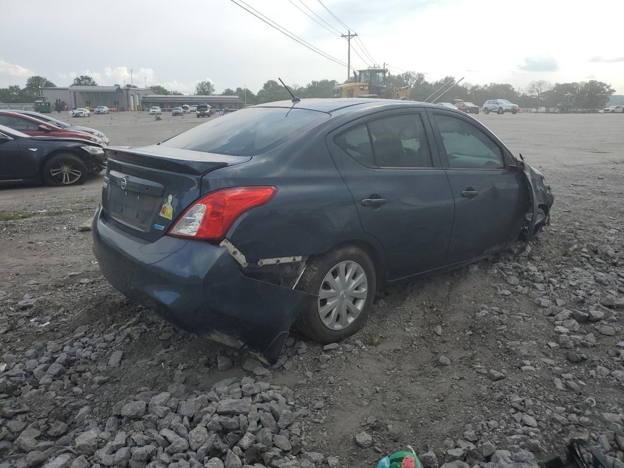 2016 NISSAN VERSA