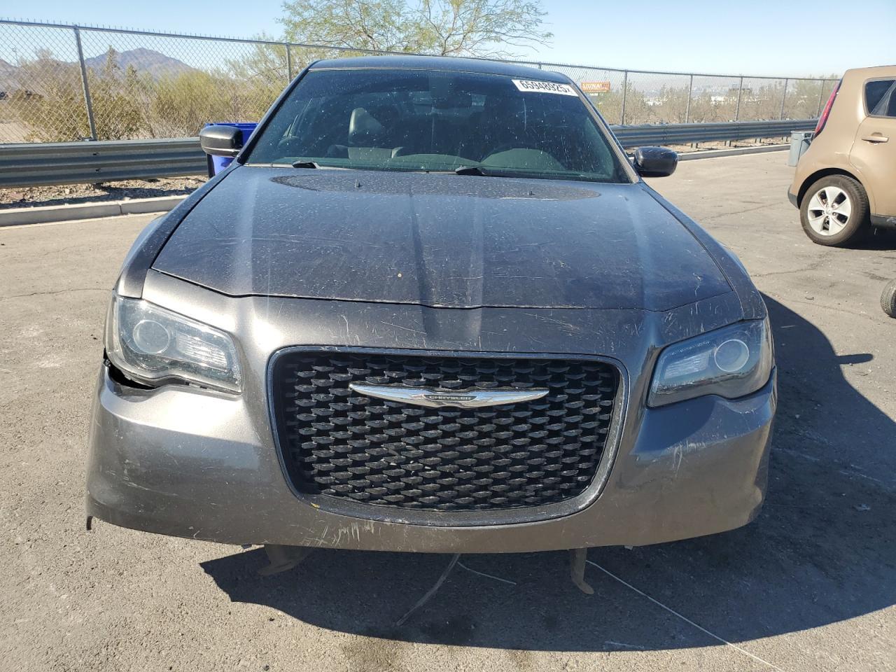 2019 CHRYSLER 300