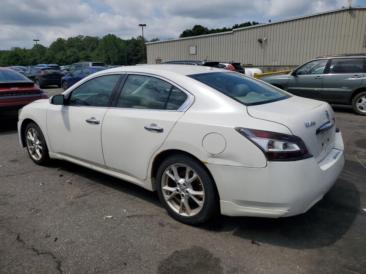 2012 NISSAN Maxima