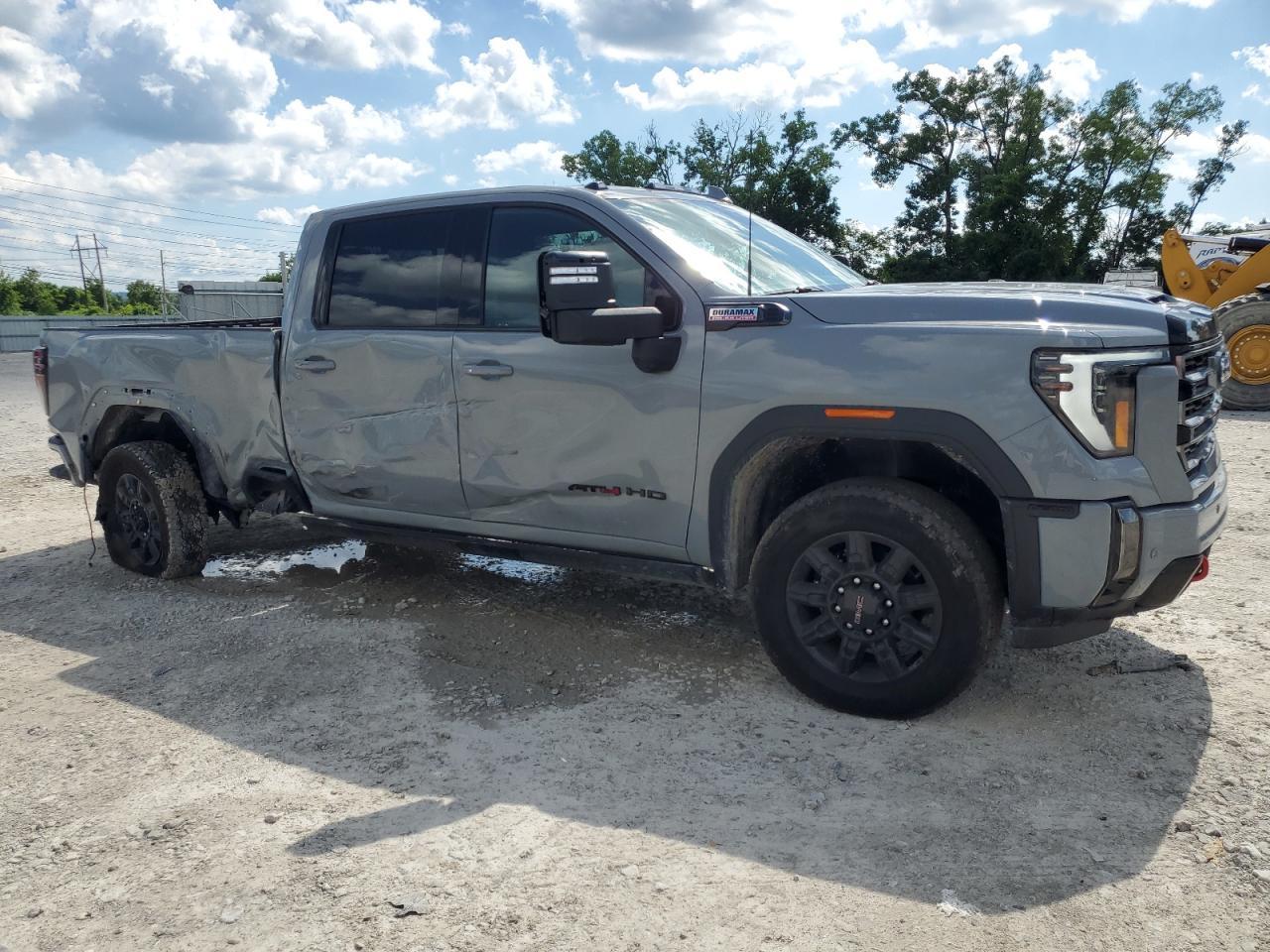 2024 GMC Sierra