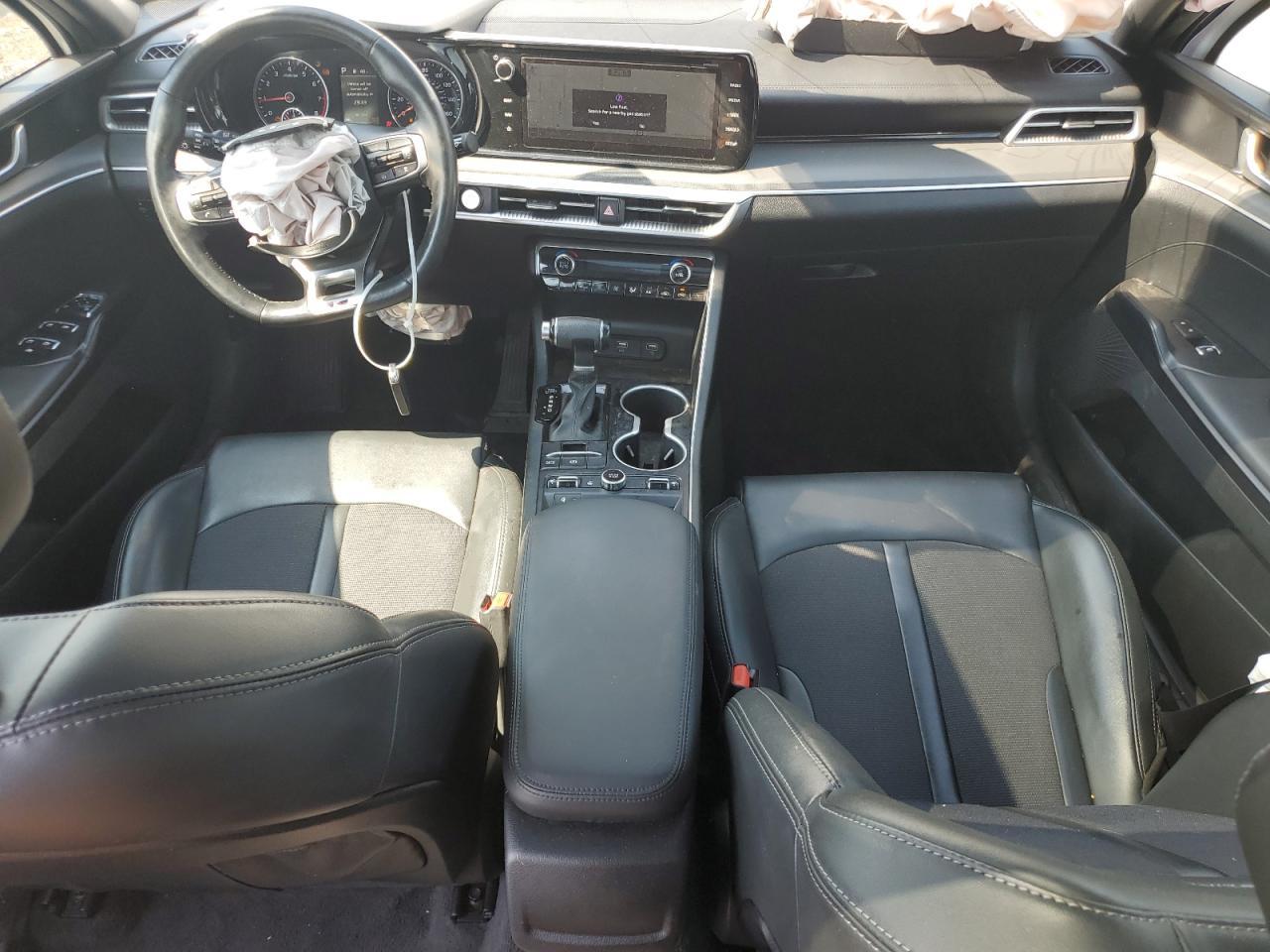 2022 KIA K5