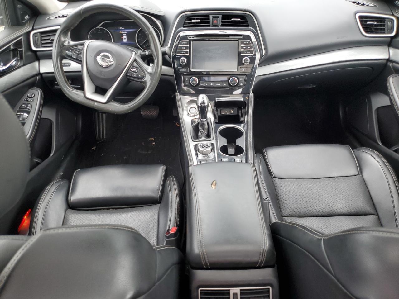 2017 NISSAN Maxima