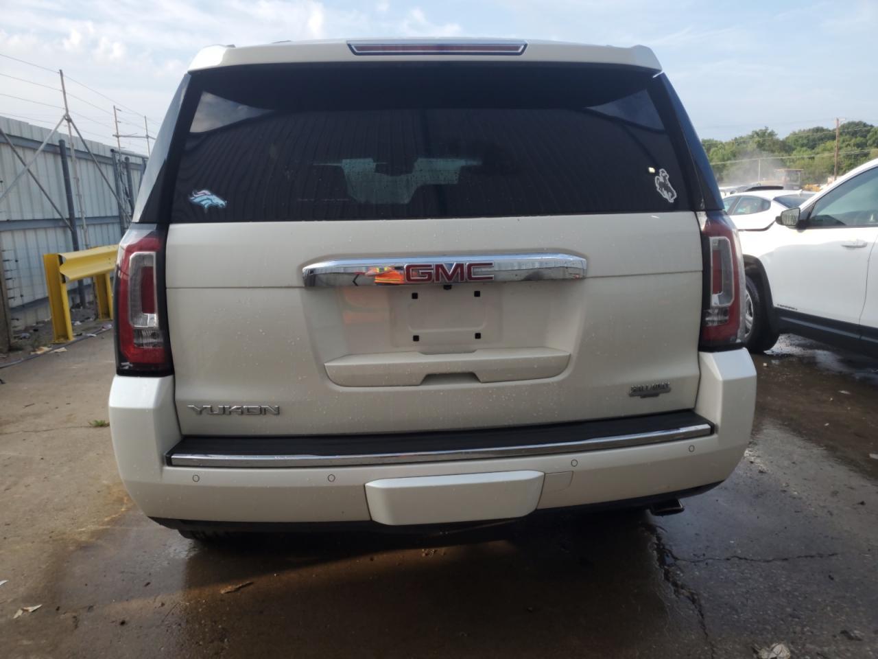 2015 GMC Yukon