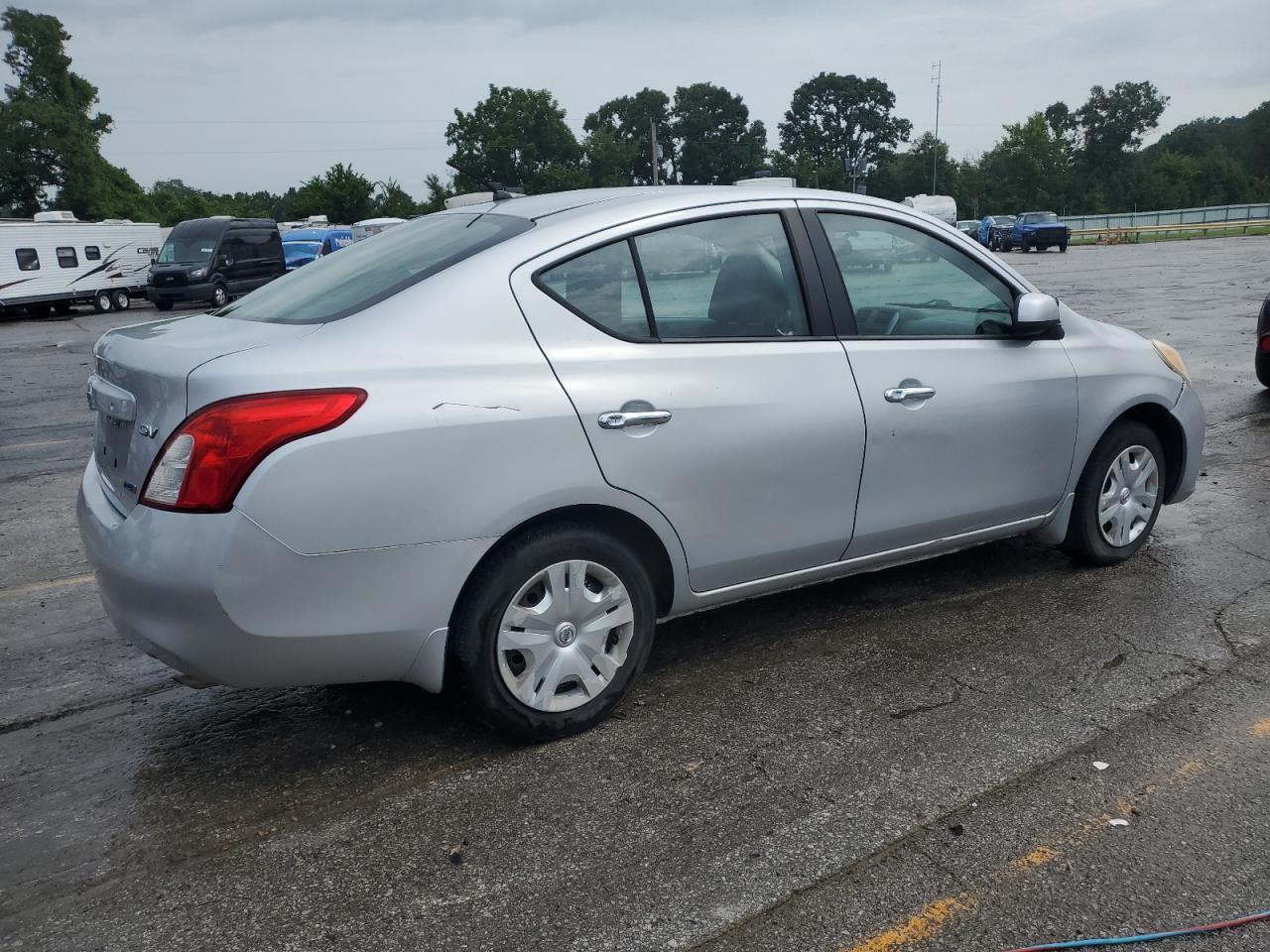 2012 NISSAN VERSA