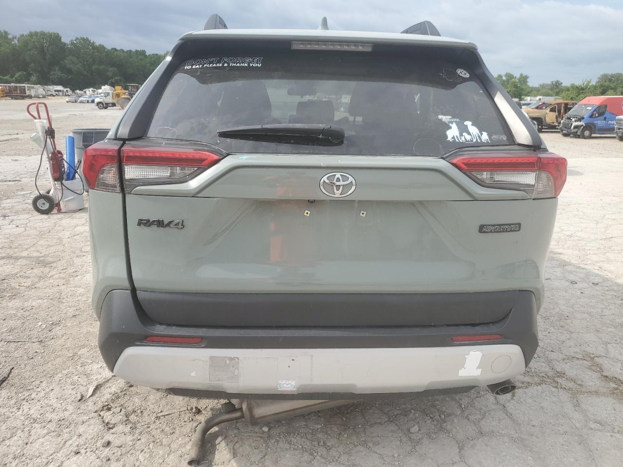 2019 TOYOTA RAV4