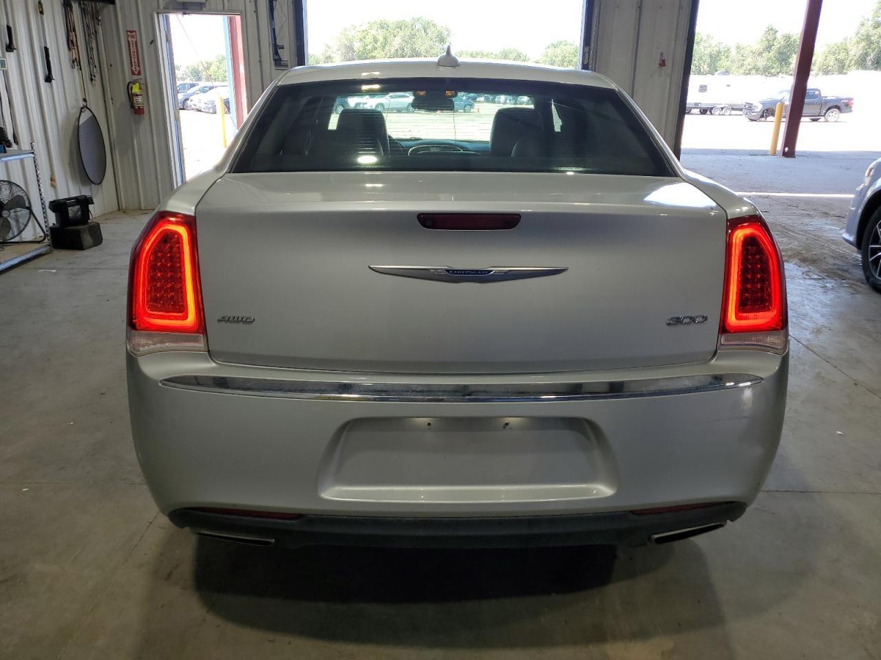 2020 CHRYSLER 300