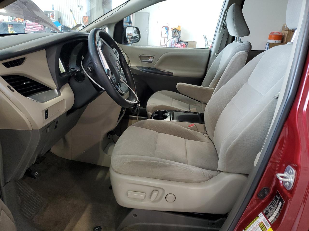 2015 TOYOTA SIENNA