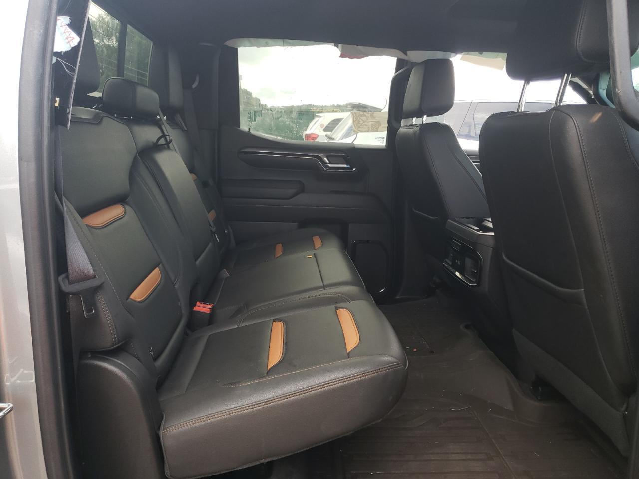 2023 GMC Sierra
