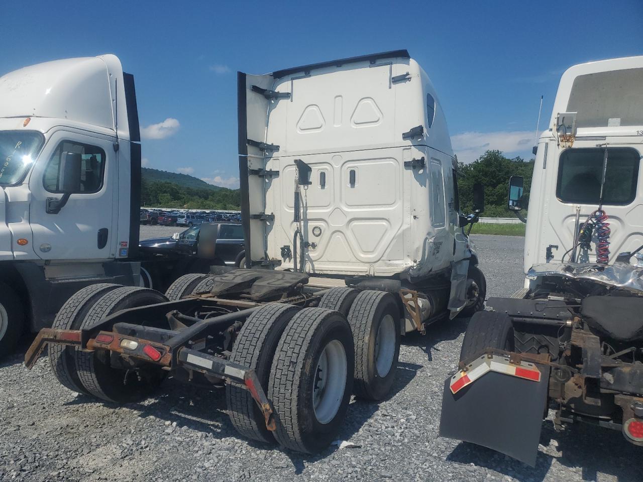 2018 FREIGHTLINER CASCADIA 125