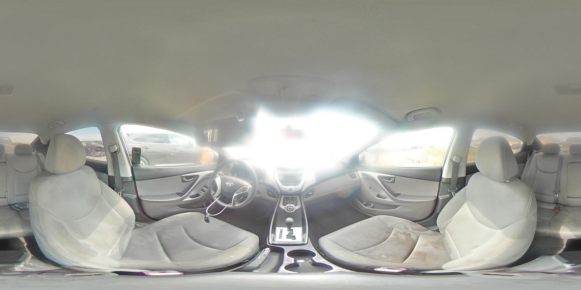 2012 HYUNDAI ELANTRA
