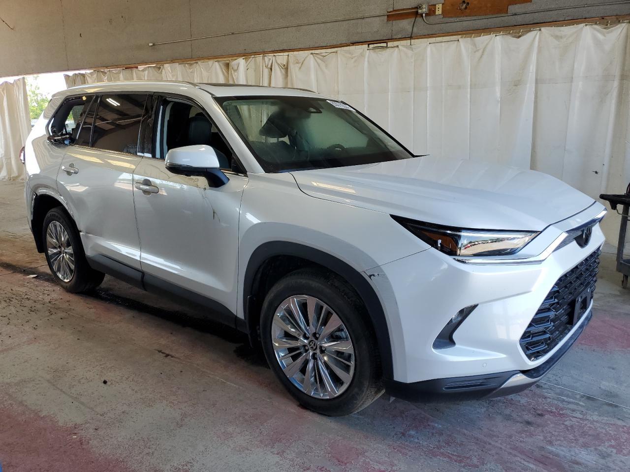 2024 TOYOTA HIGHLANDER