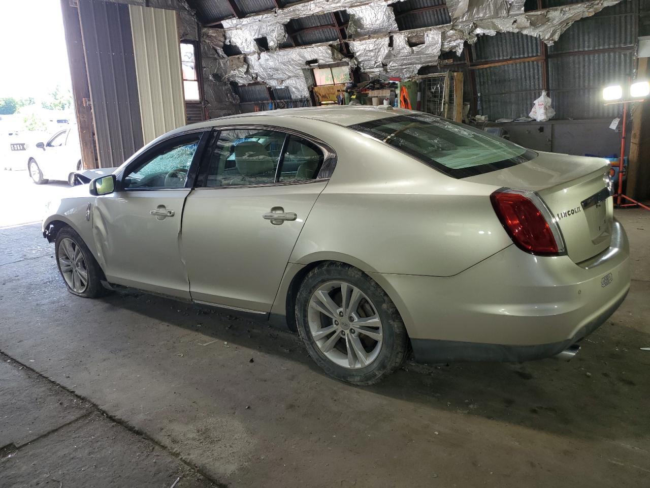 2010 LINCOLN MKS
