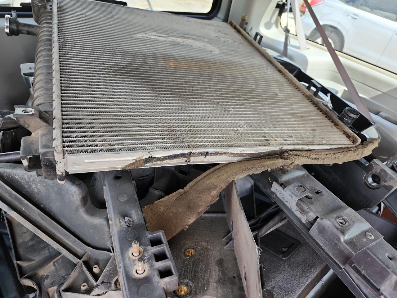2004 NISSAN Armada