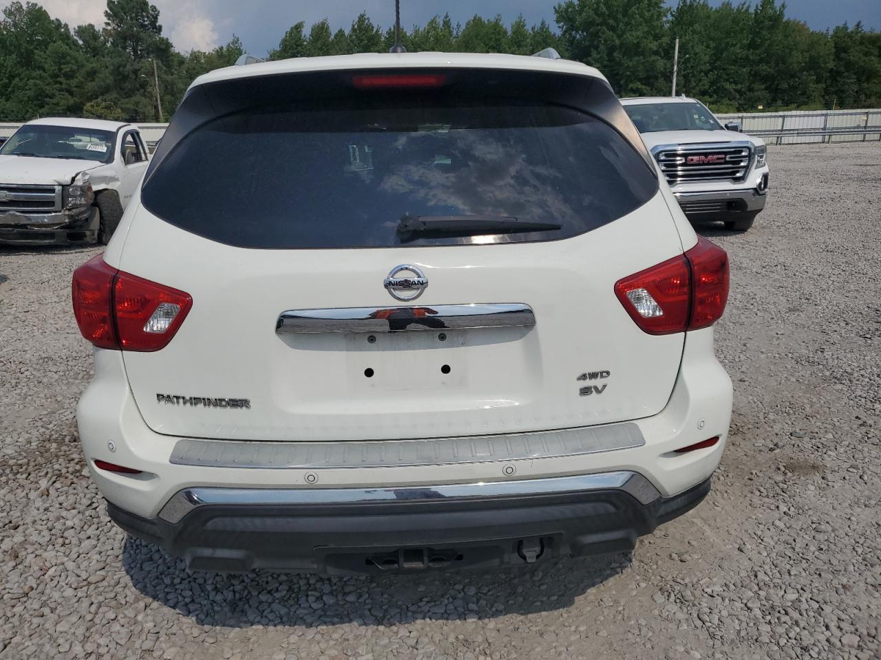 2017 NISSAN PATHFINDER
