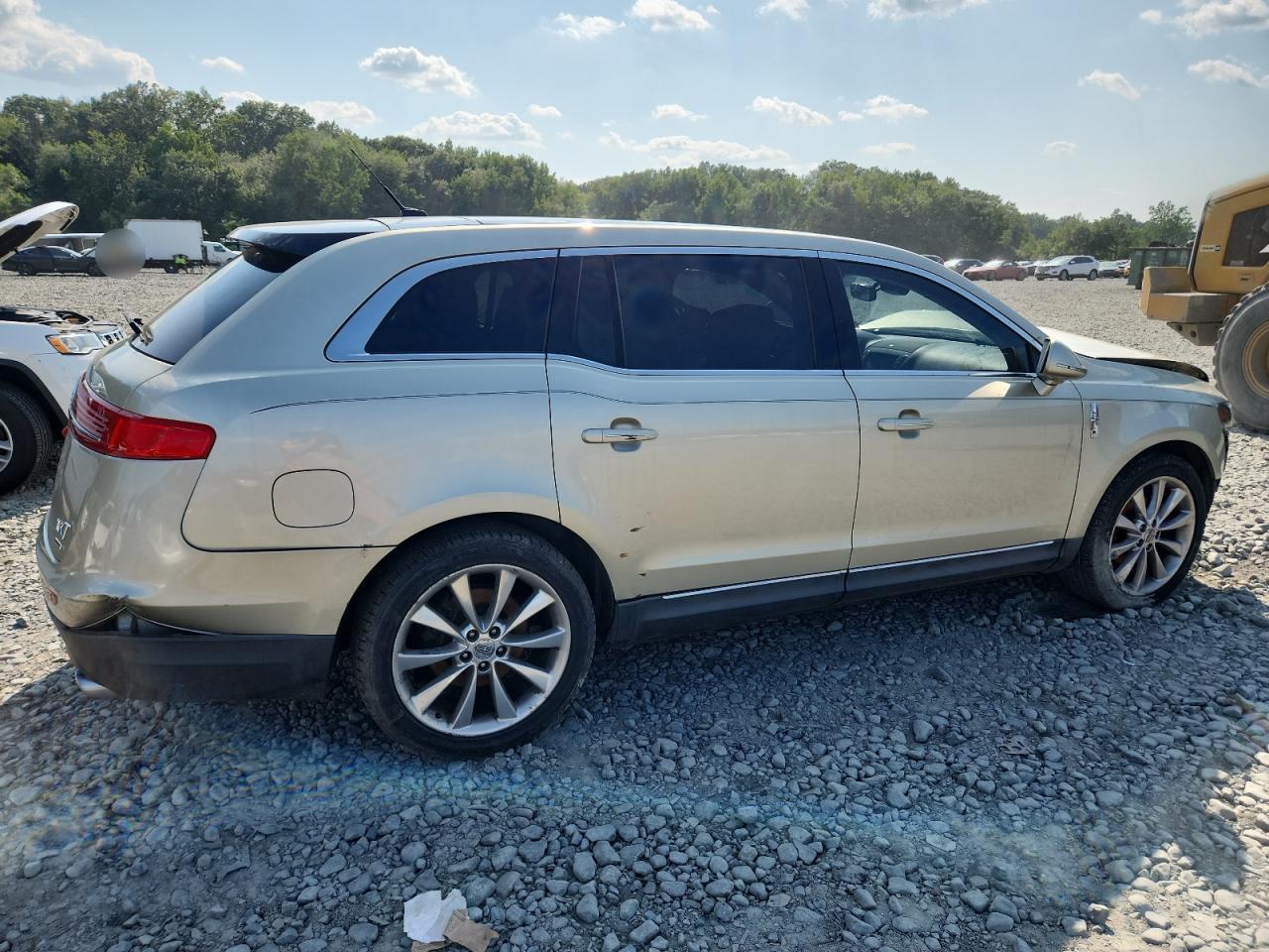 2010 LINCOLN MKT