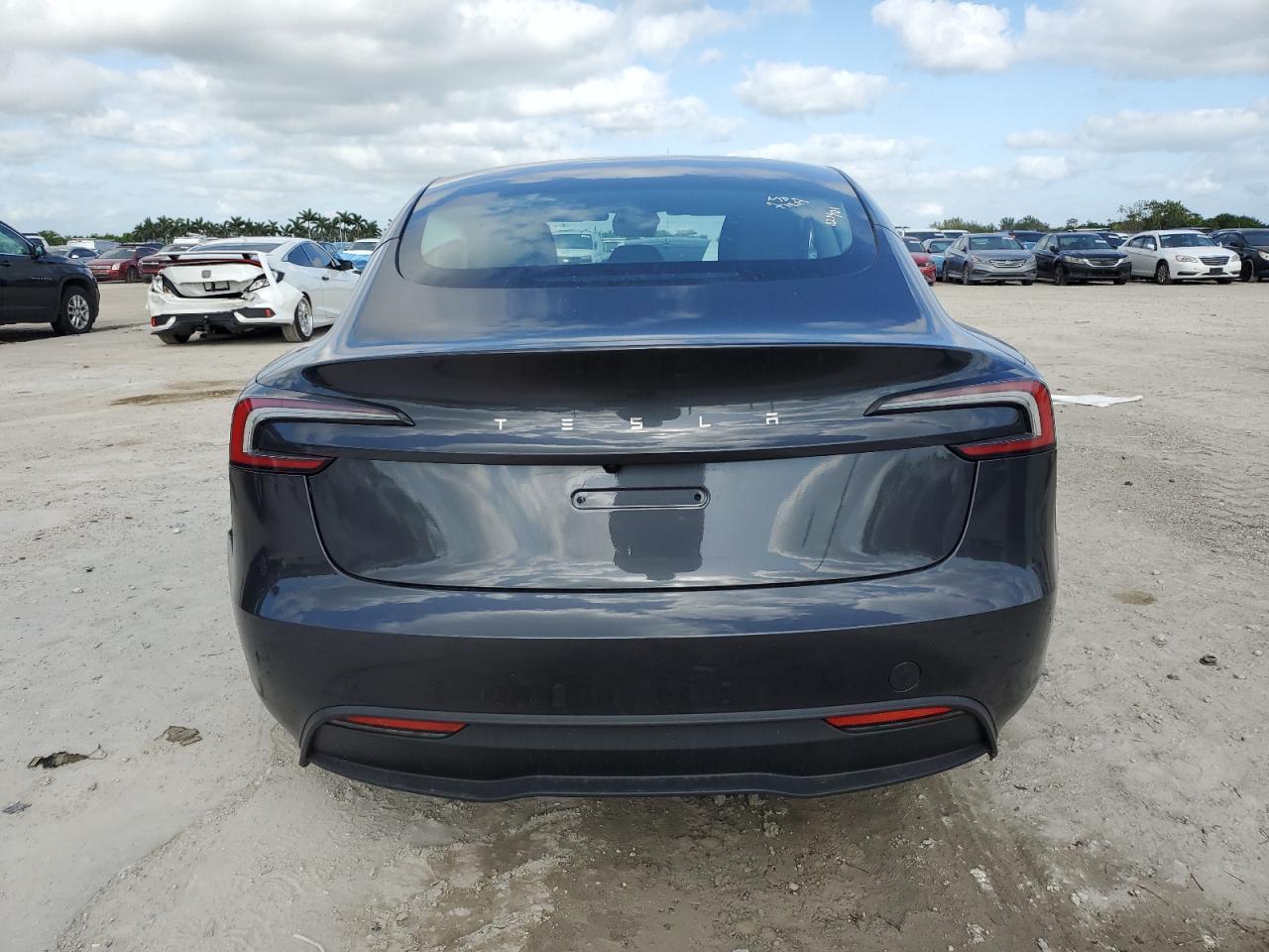 2025 TESLA MODEL 3