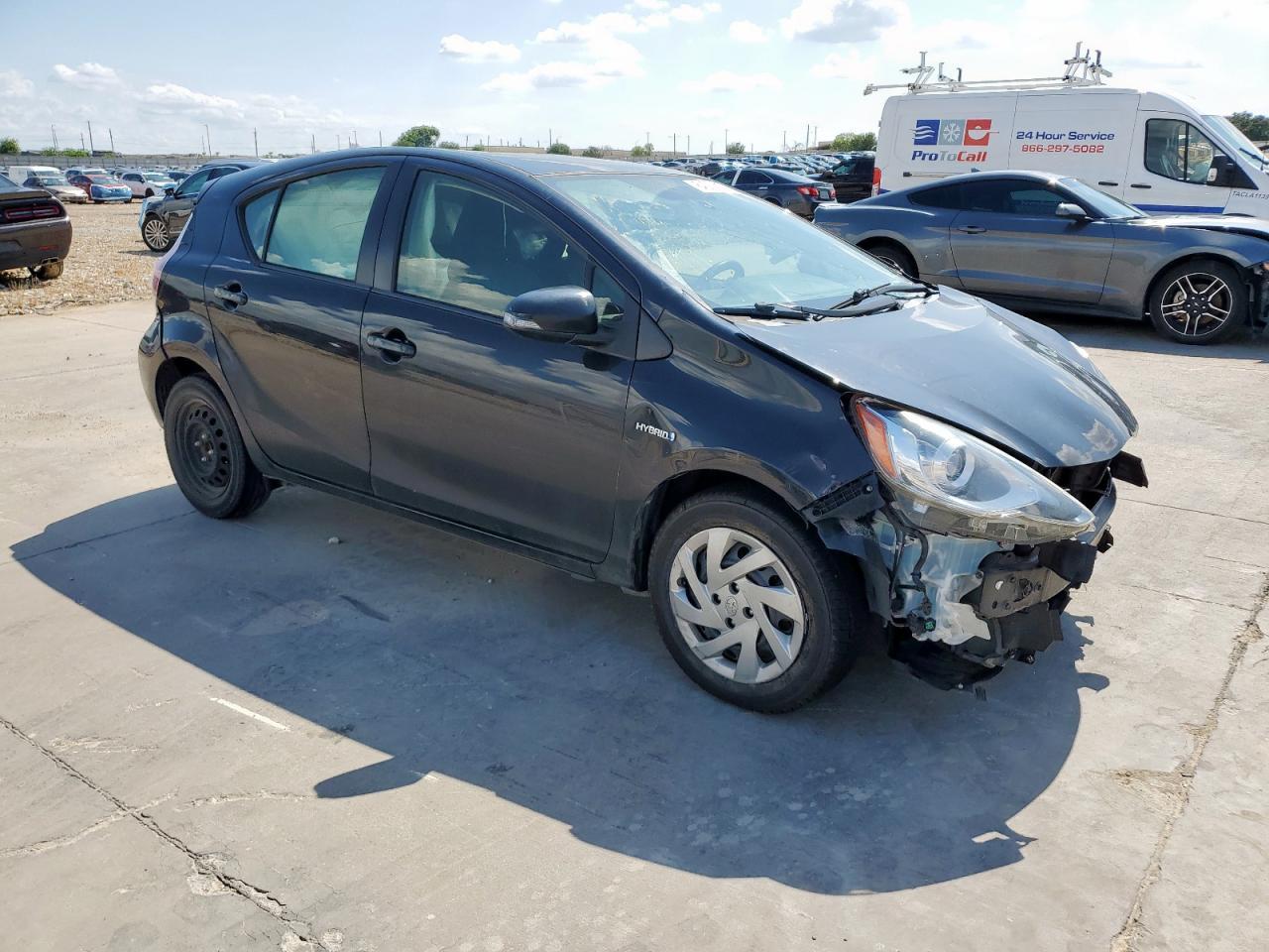 2015 TOYOTA Prius c