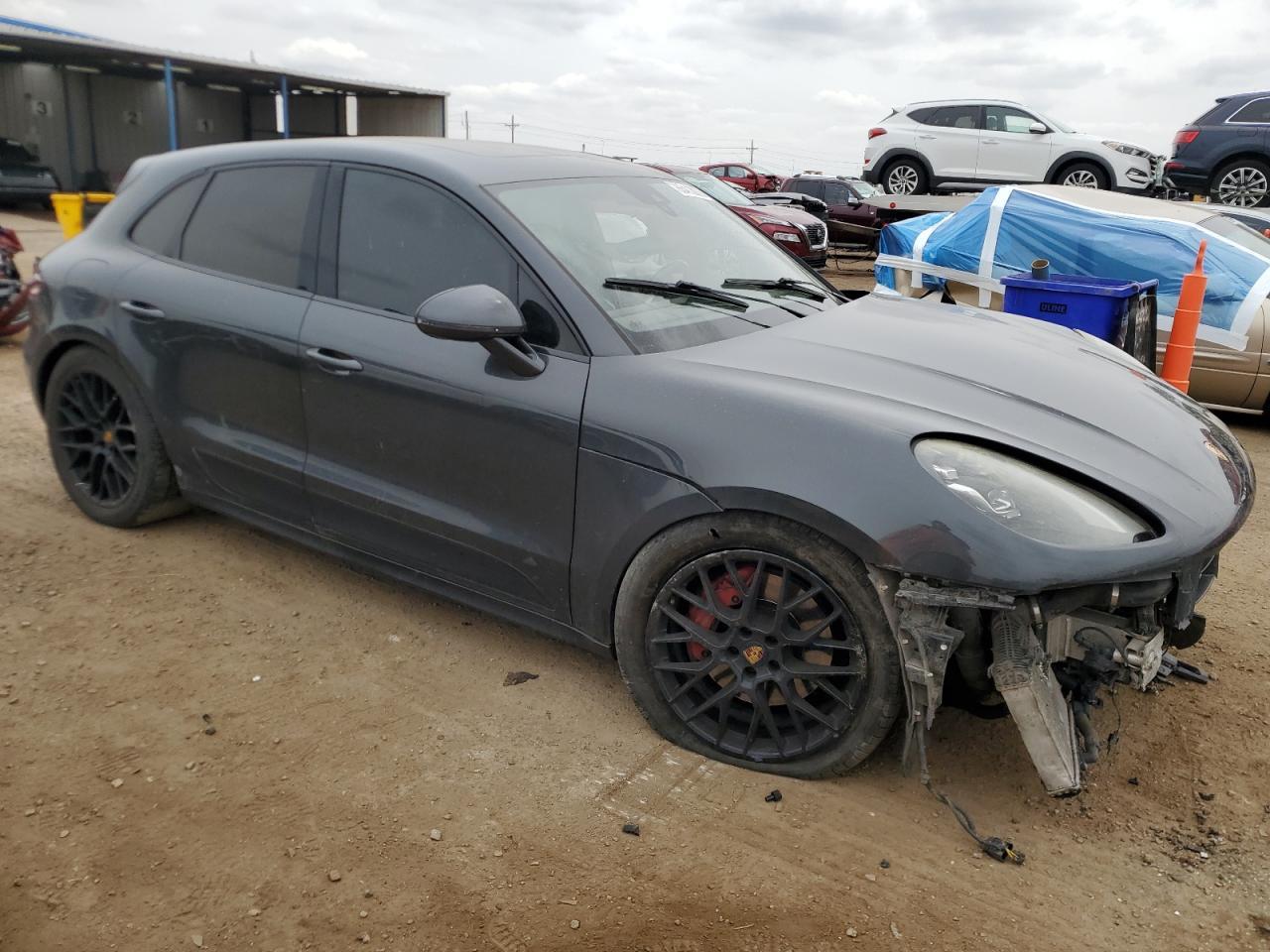 2017 PORSCHE Macan