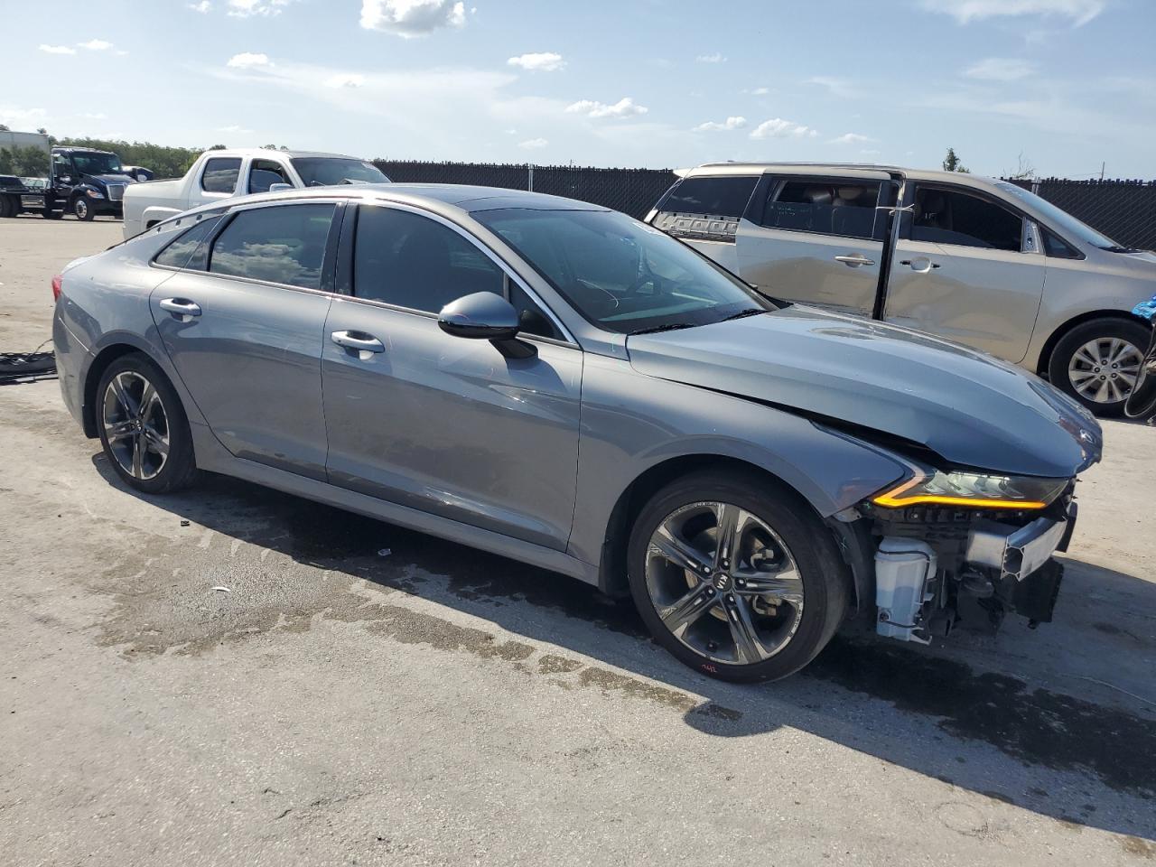 2021 KIA K5