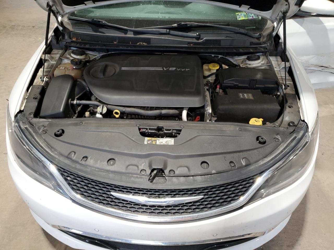 2015 CHRYSLER 200