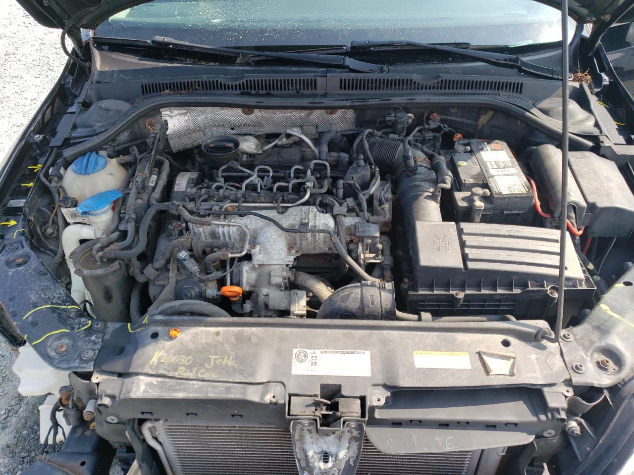 2013 VOLKSWAGEN JETTA