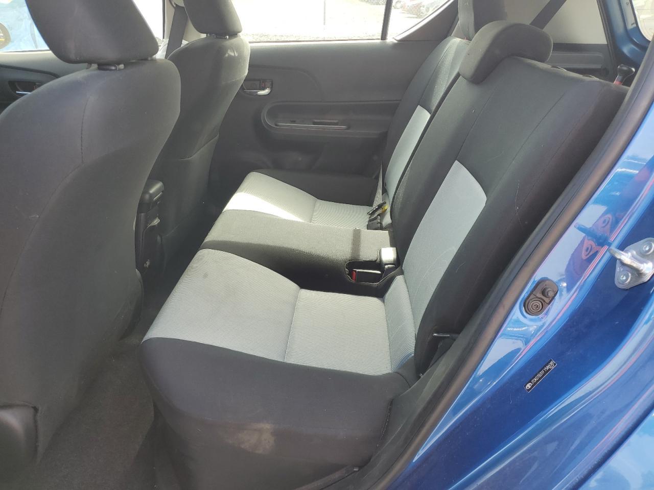 2015 TOYOTA Prius c