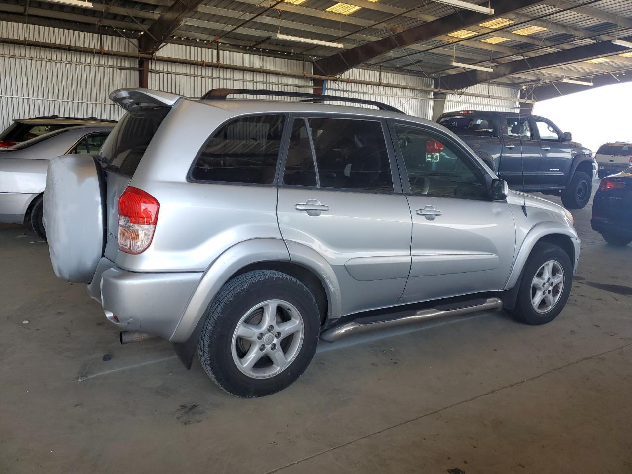 2002 TOYOTA RAV4