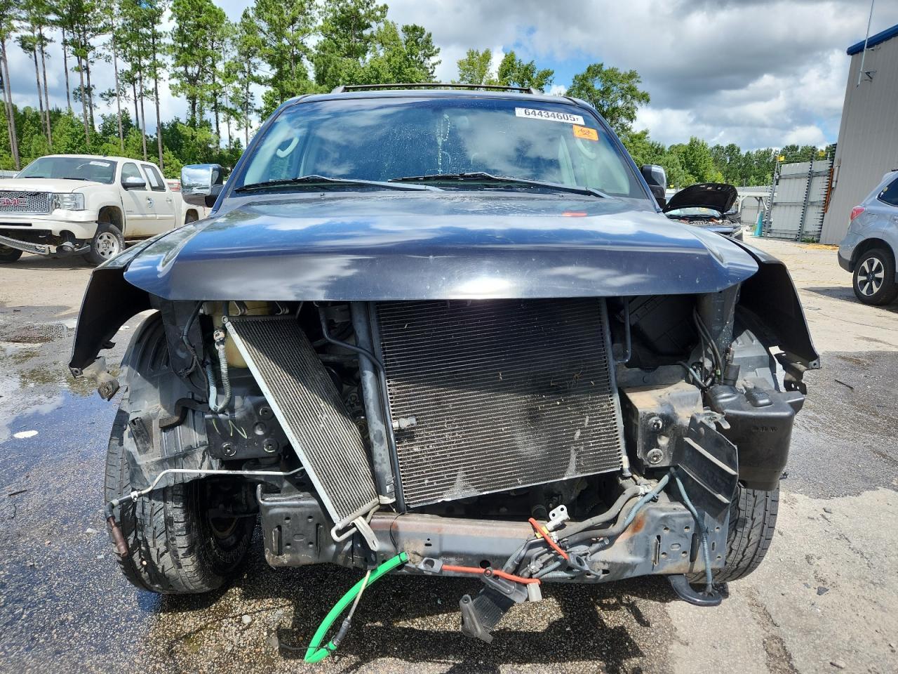 2004 NISSAN Armada