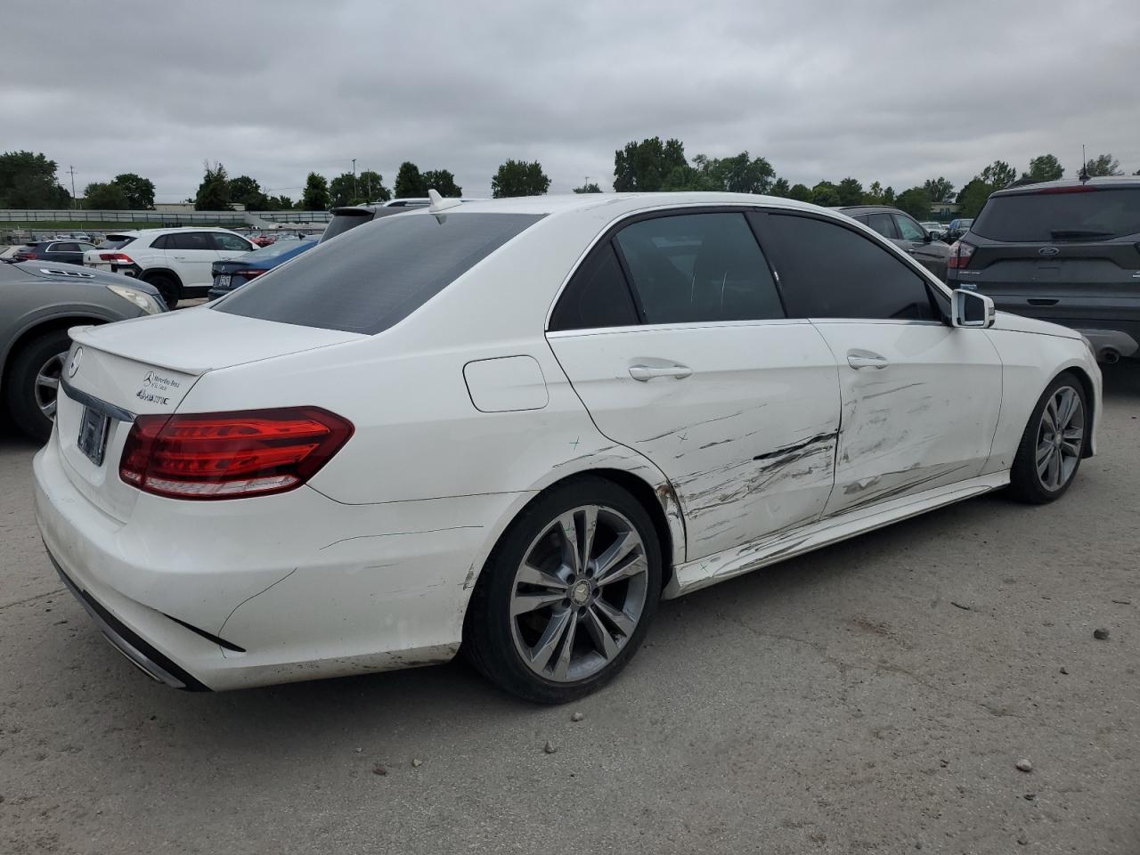 2016 MERCEDES-BENZ E-Class