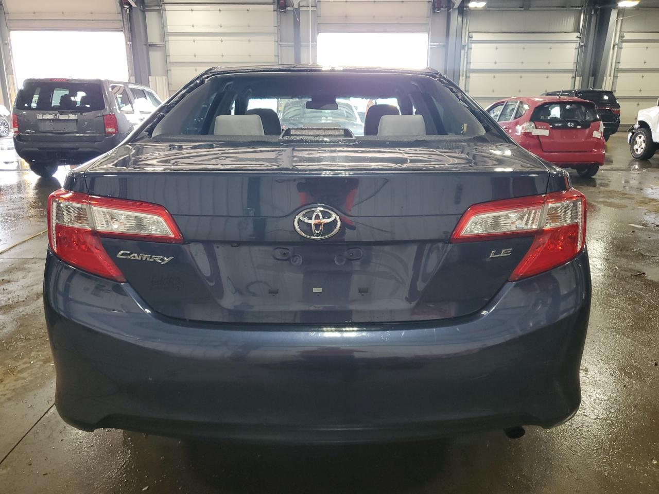 2014 TOYOTA CAMRY