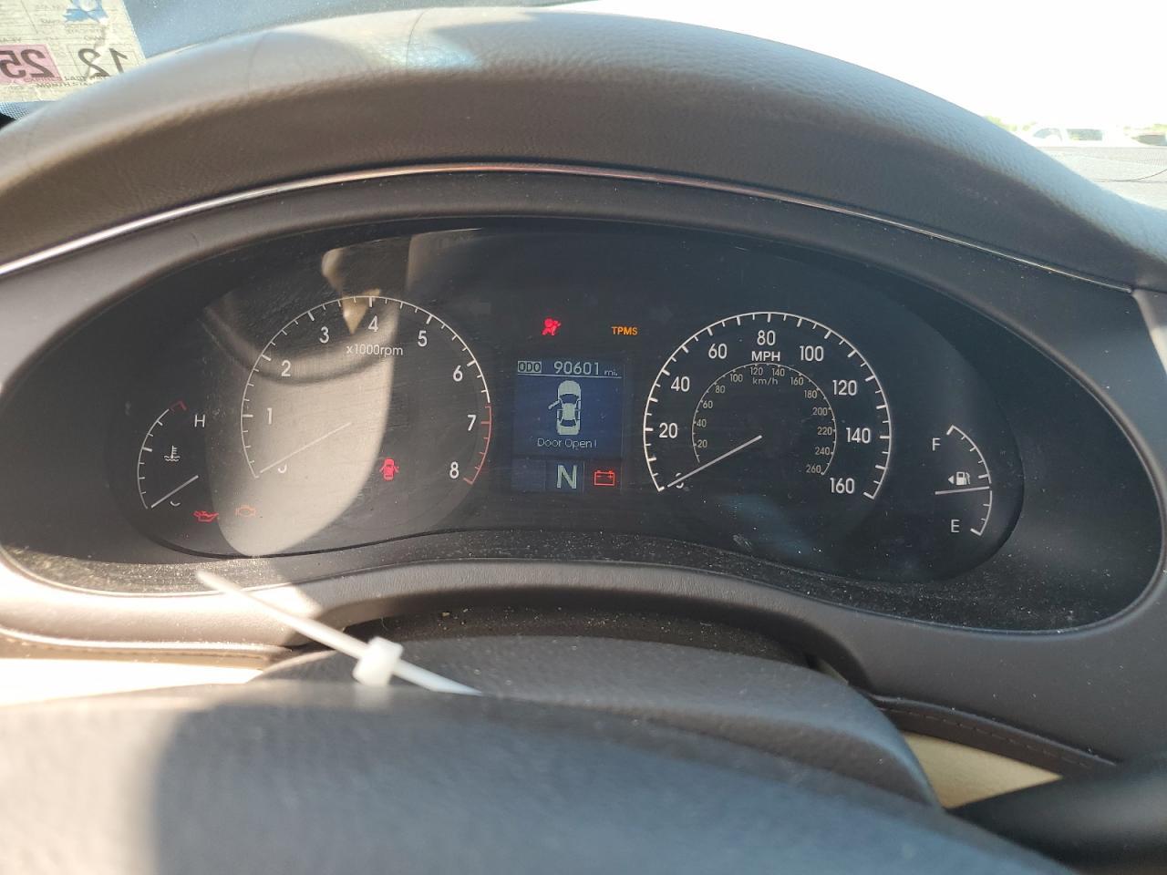 2011 HYUNDAI GENESIS