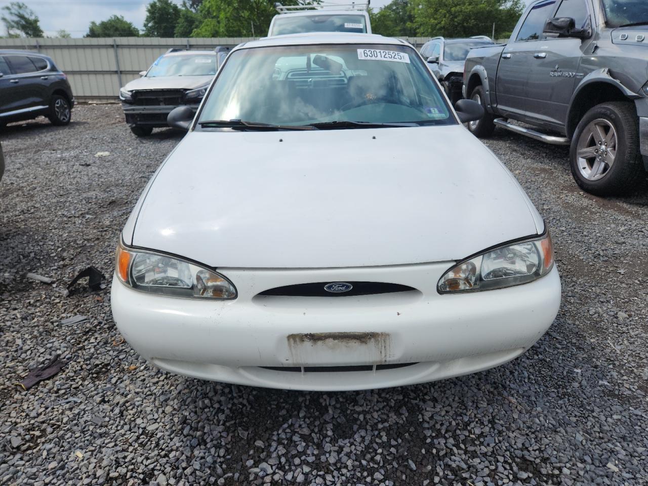 1998 FORD Escort