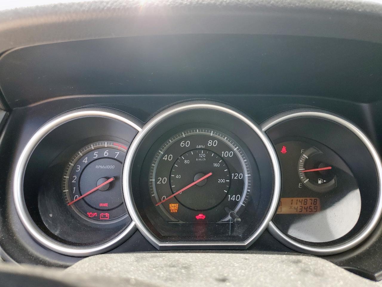 2011 NISSAN VERSA