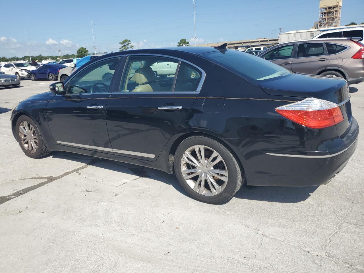 2011 HYUNDAI GENESIS