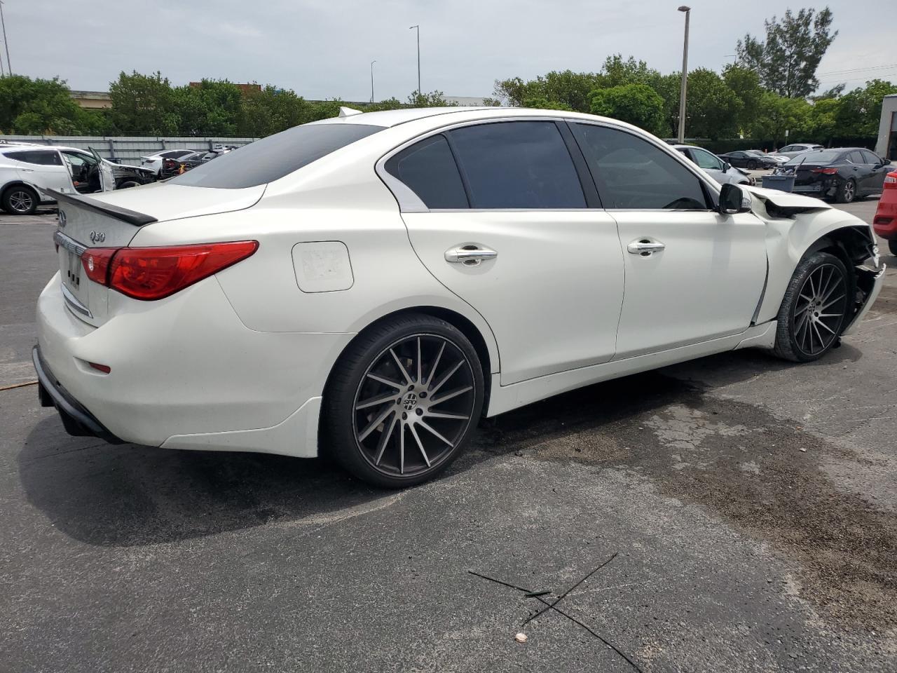 2017 INFINITI Q50