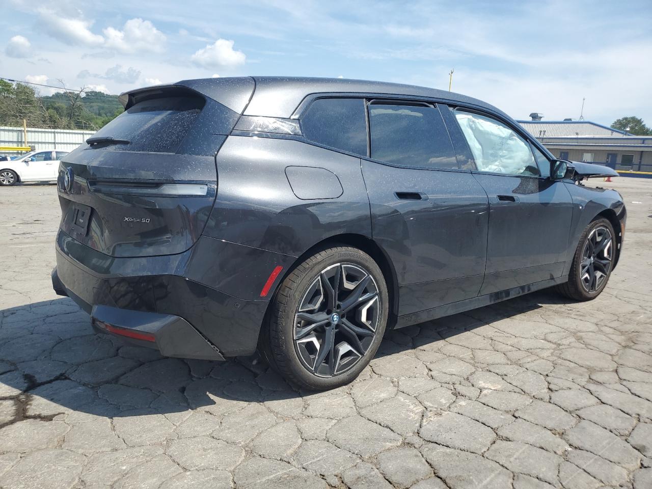 2022 BMW iX
