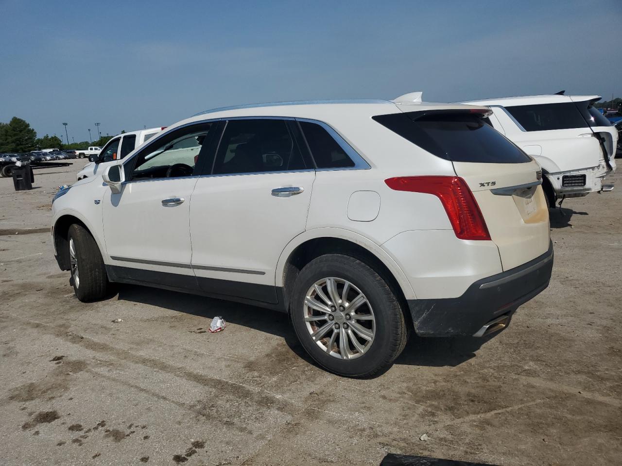 2017 CADILLAC XT5