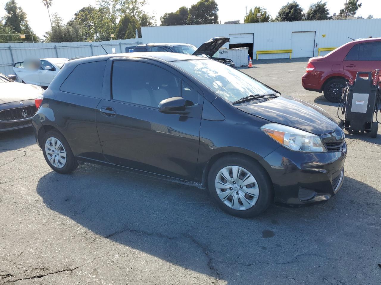 2012 TOYOTA YARIS