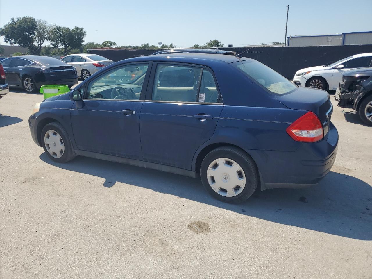 2009 NISSAN VERSA