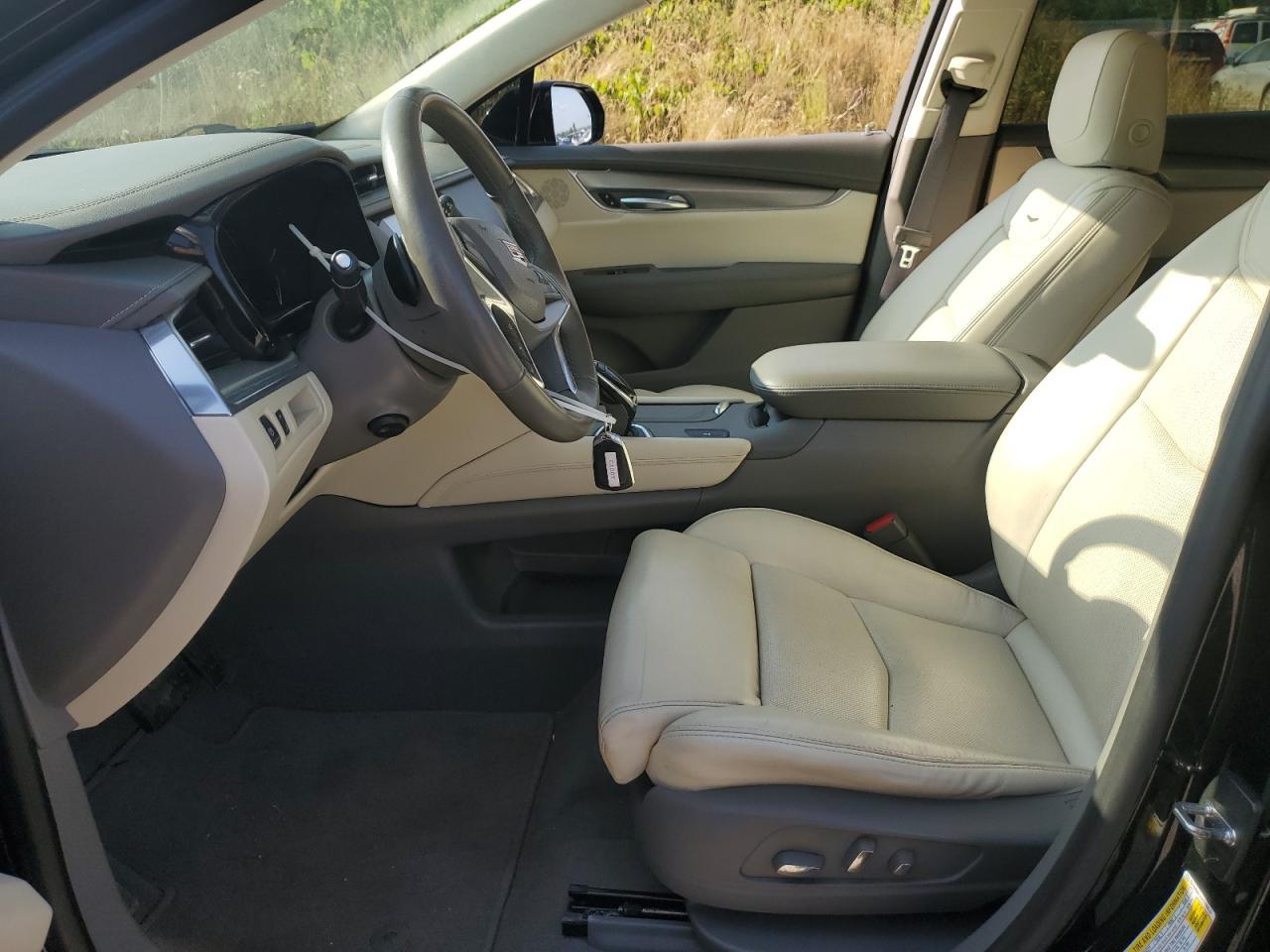 2017 CADILLAC XT5