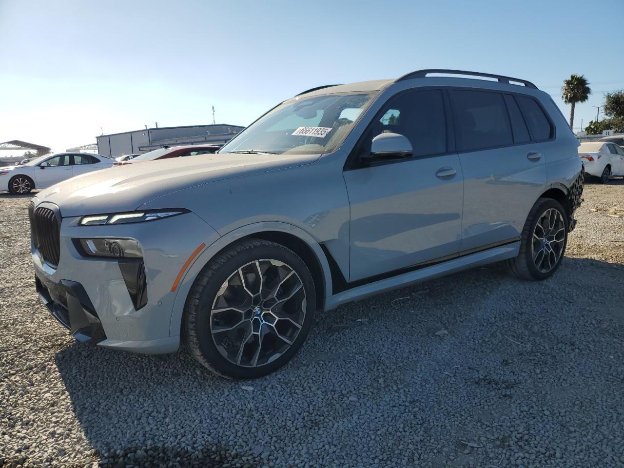 2025 BMW X7