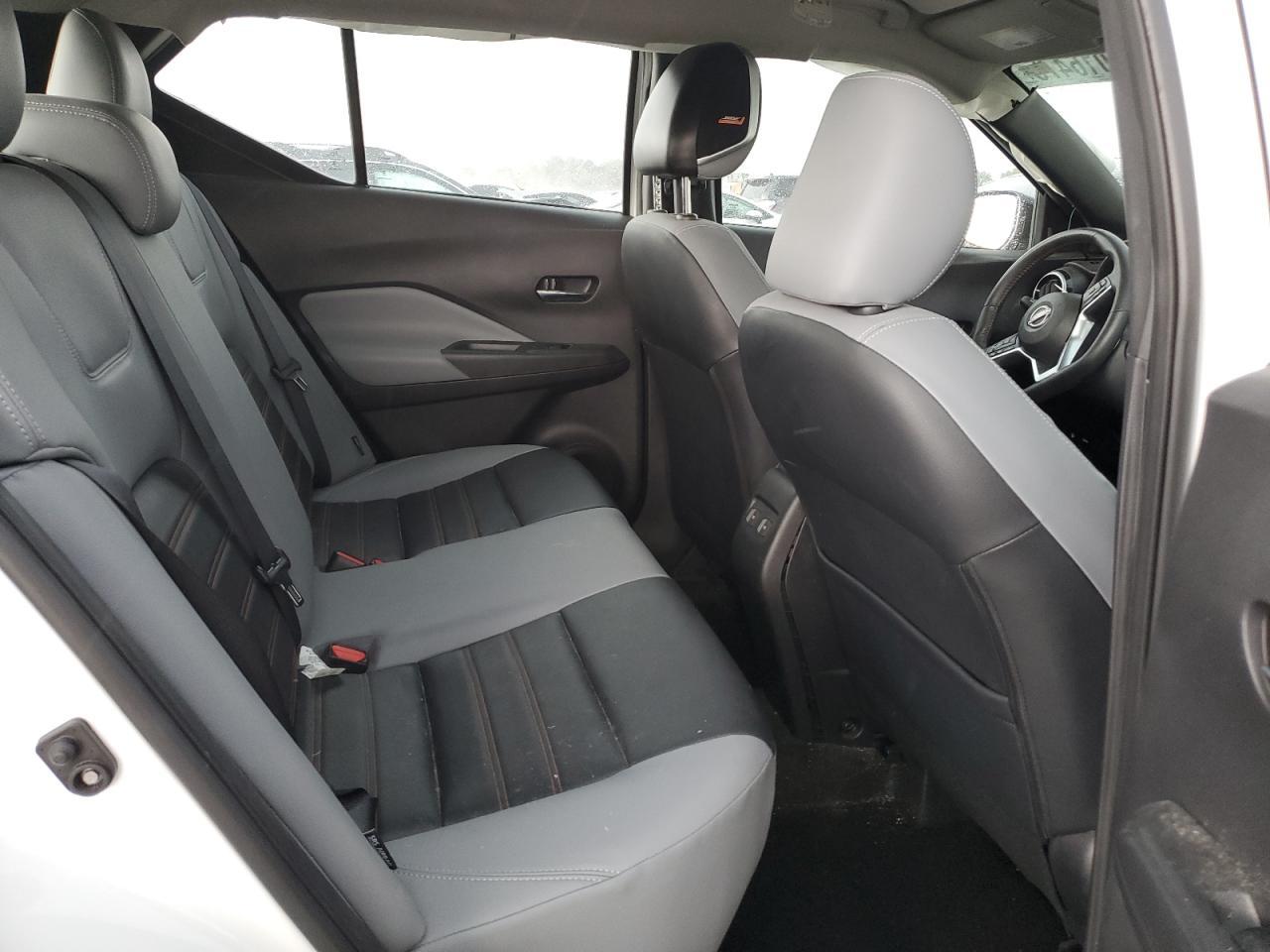 2023 NISSAN KICKS