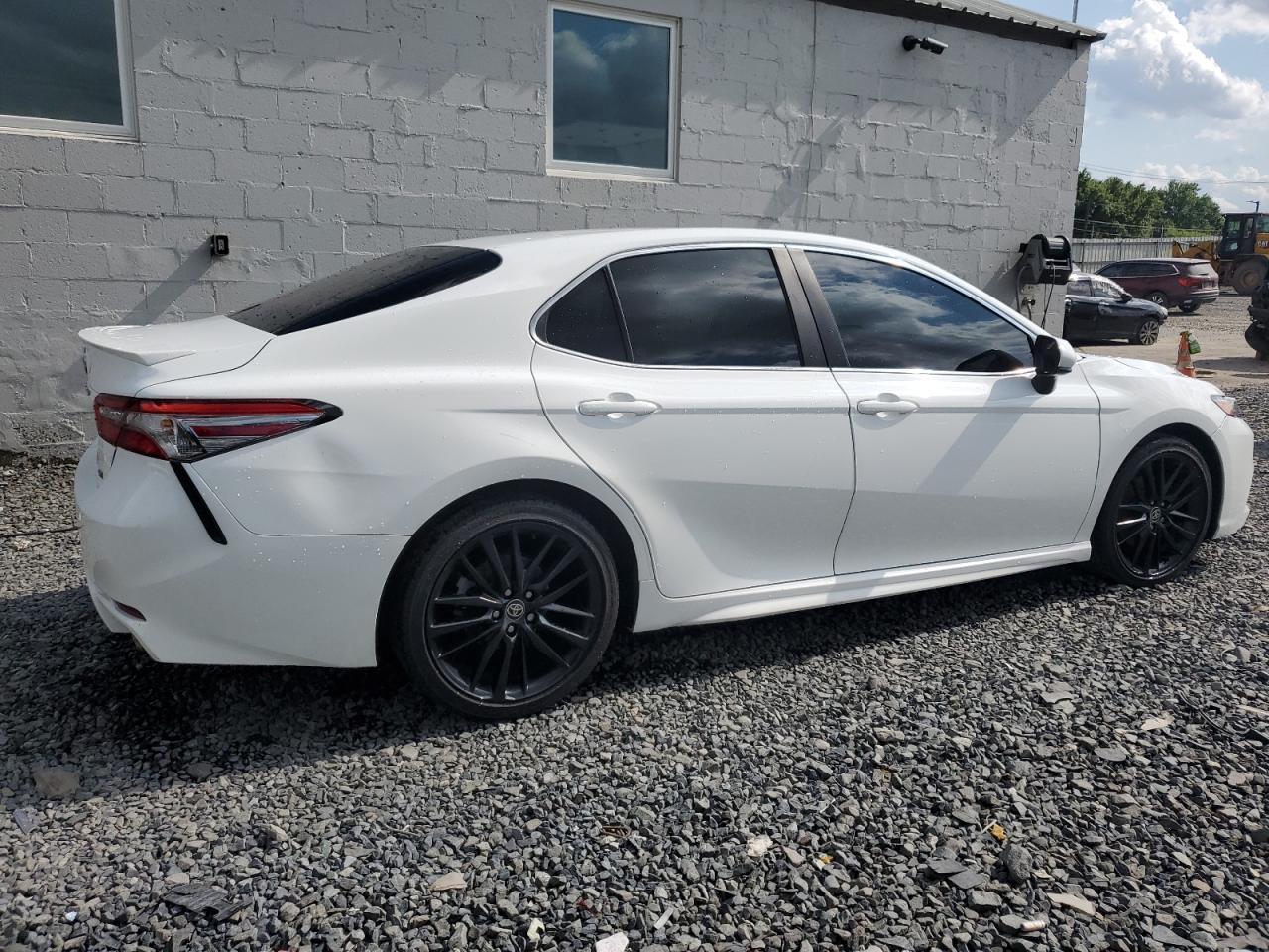 2018 TOYOTA CAMRY