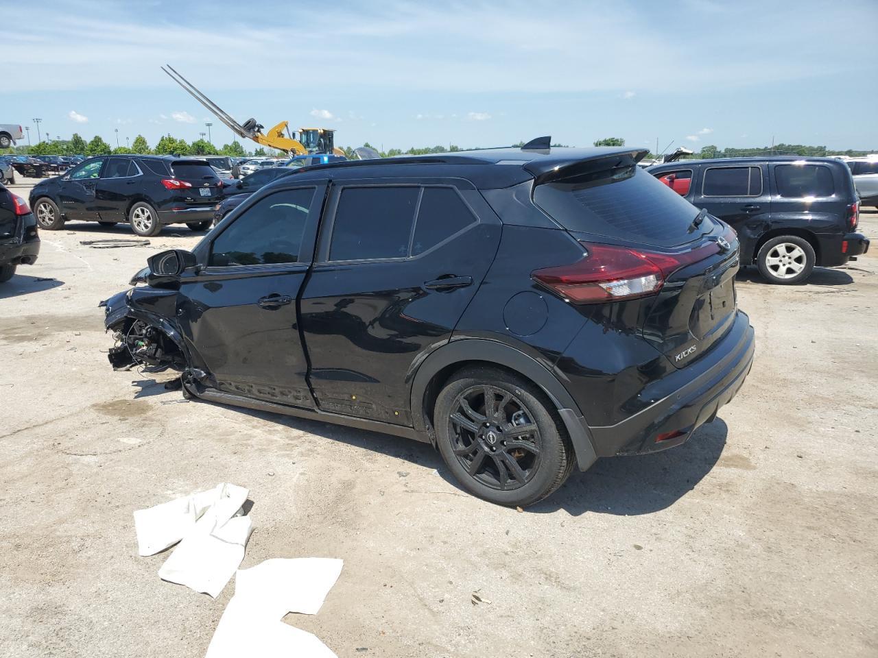 2024 NISSAN KICKS