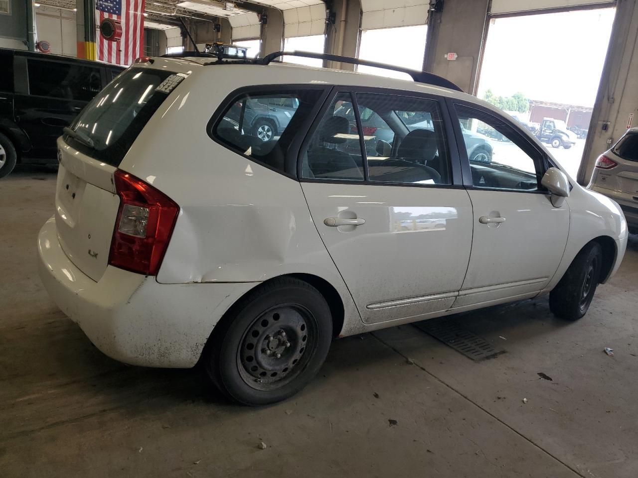 2009 KIA RONDO