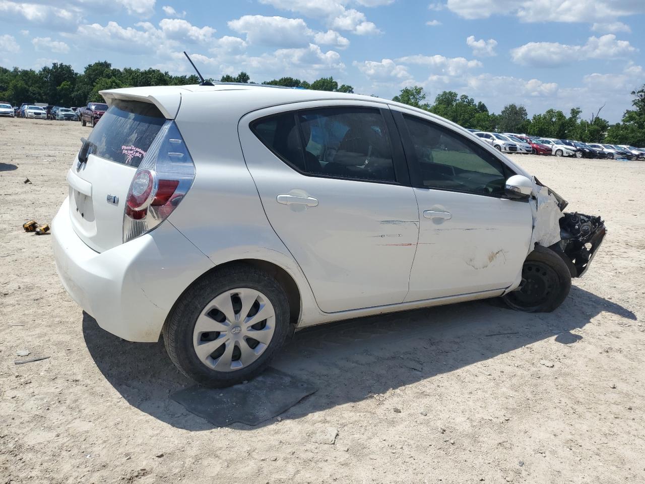 2014 TOYOTA Prius c