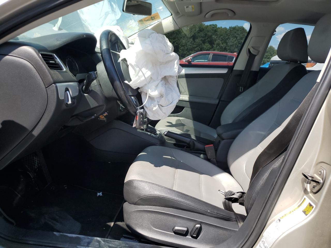 2013 VOLKSWAGEN JETTA