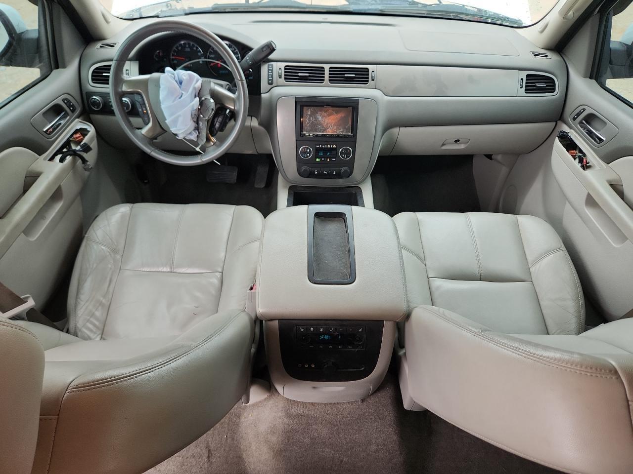 2012 CHEVROLET Suburban