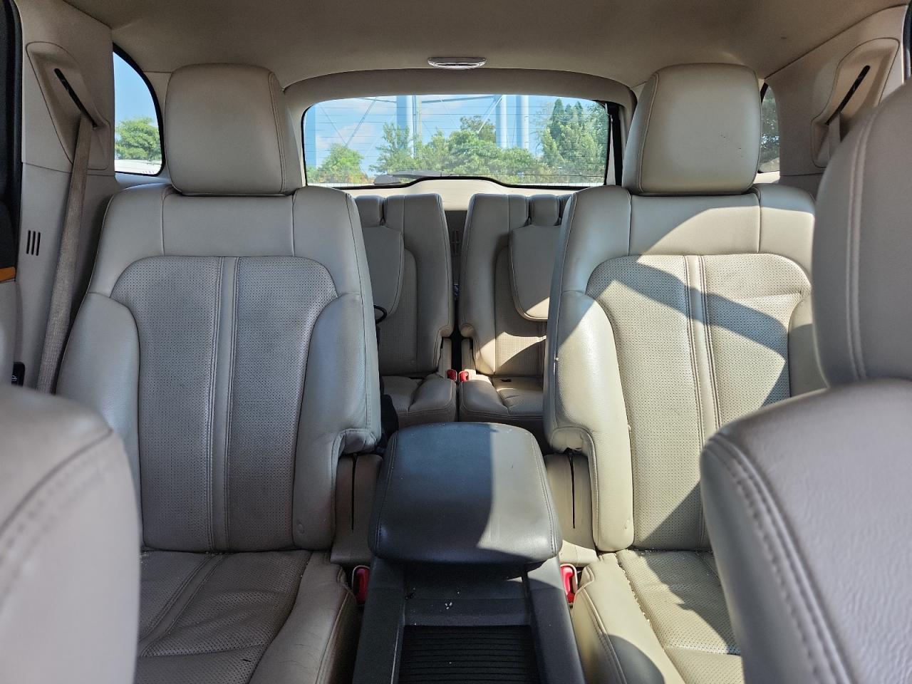 2010 LINCOLN MKT